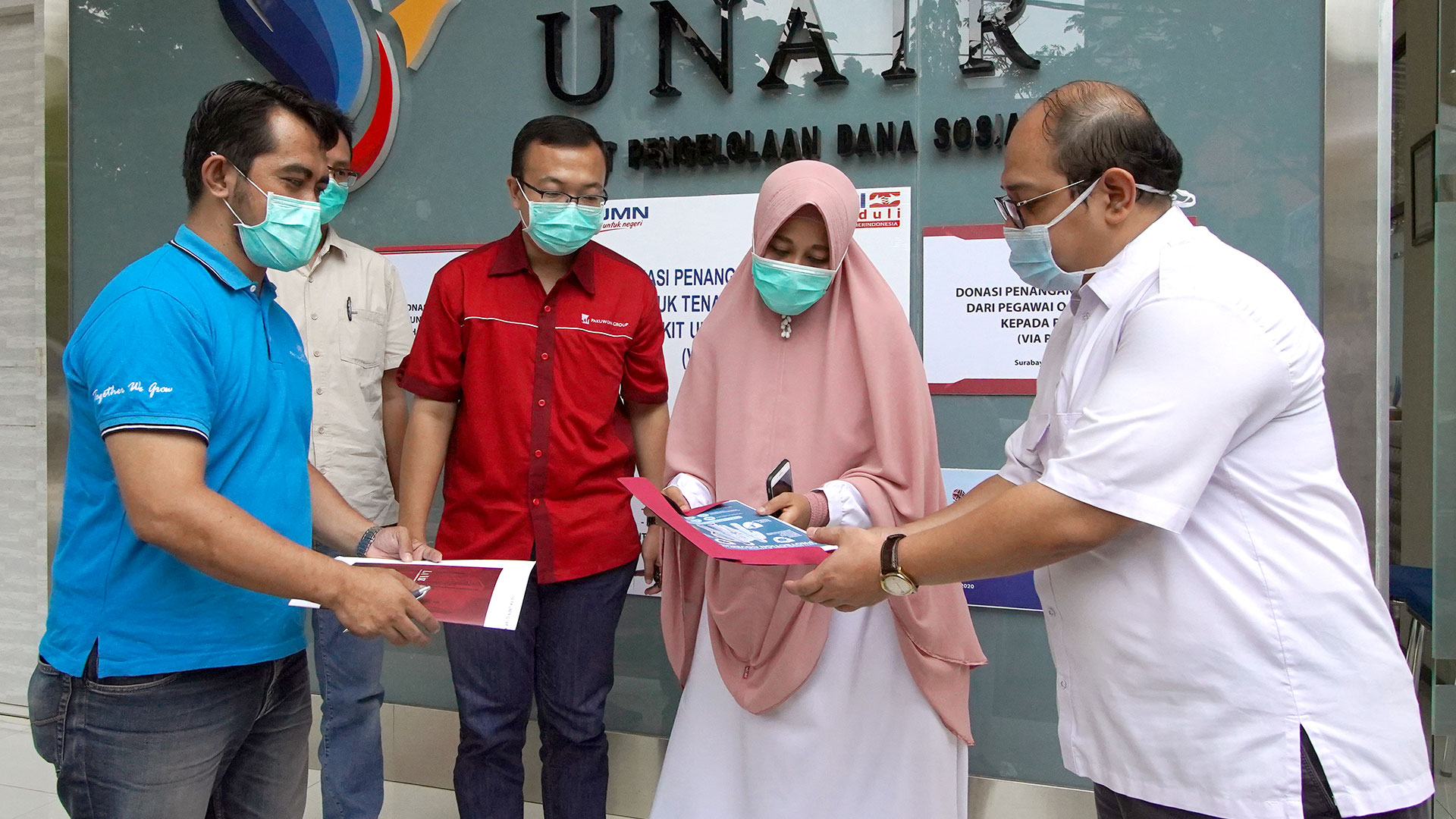 \App\Helpers\getUpload($galleryId)->alt