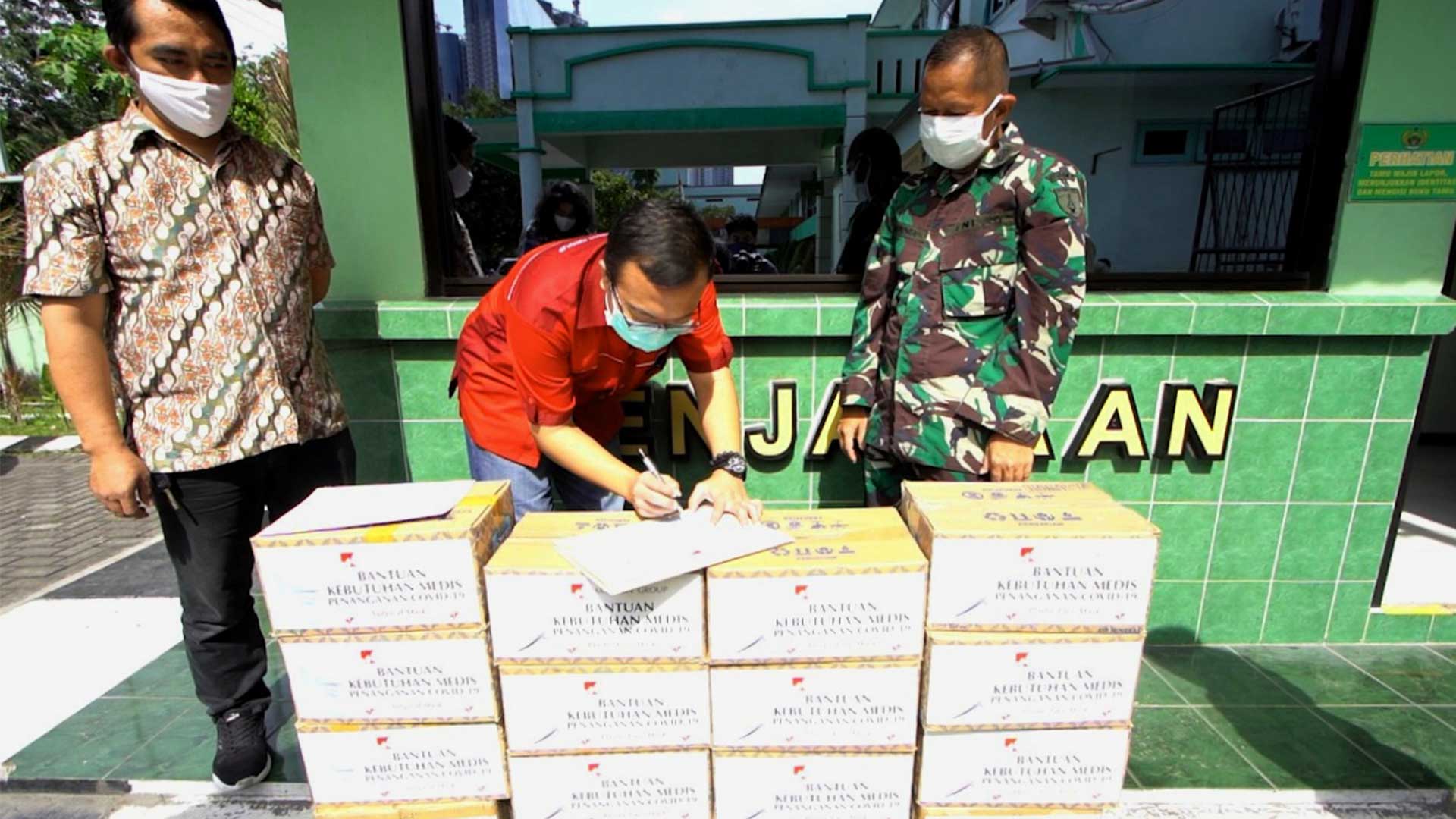 \App\Helpers\getUpload($galleryId)->alt