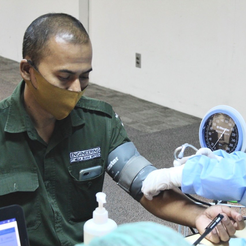 \App\Helpers\getUpload($galleryId)->alt