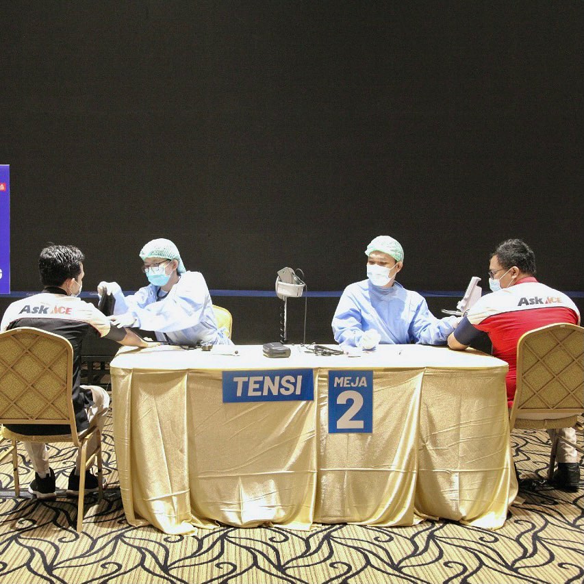 \App\Helpers\getUpload($galleryId)->alt