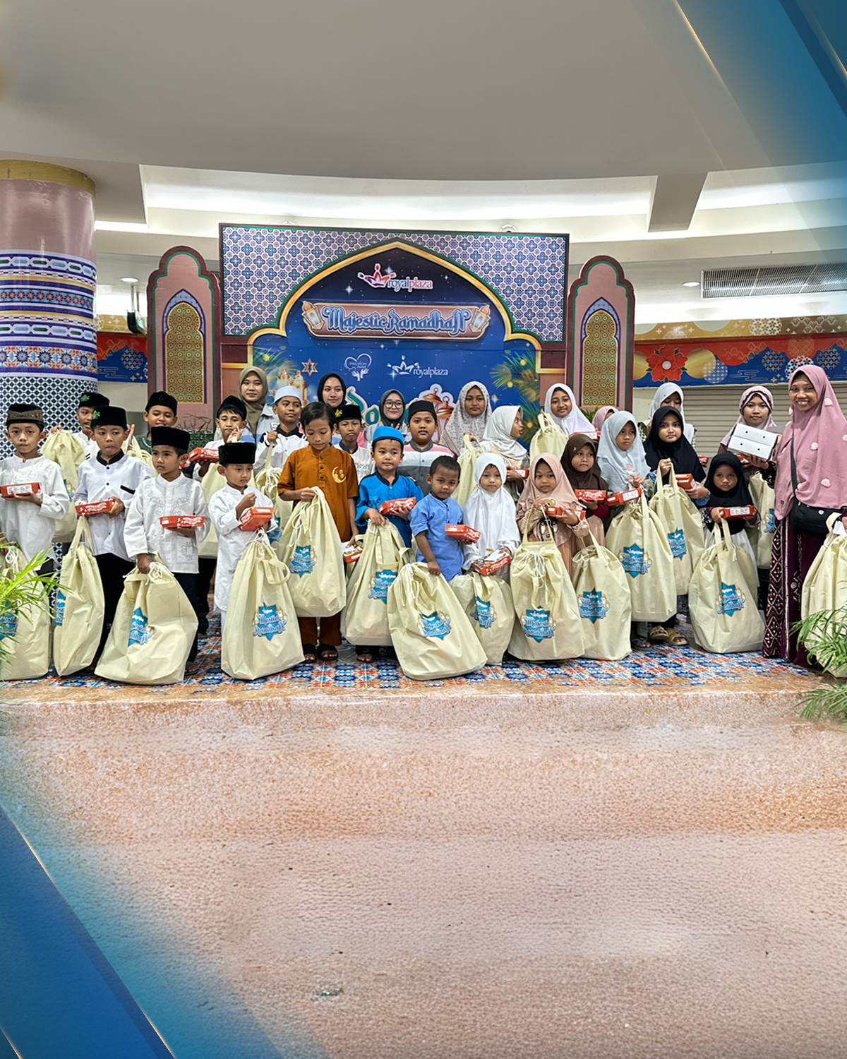 \App\Helpers\getUpload($galleryId)->alt