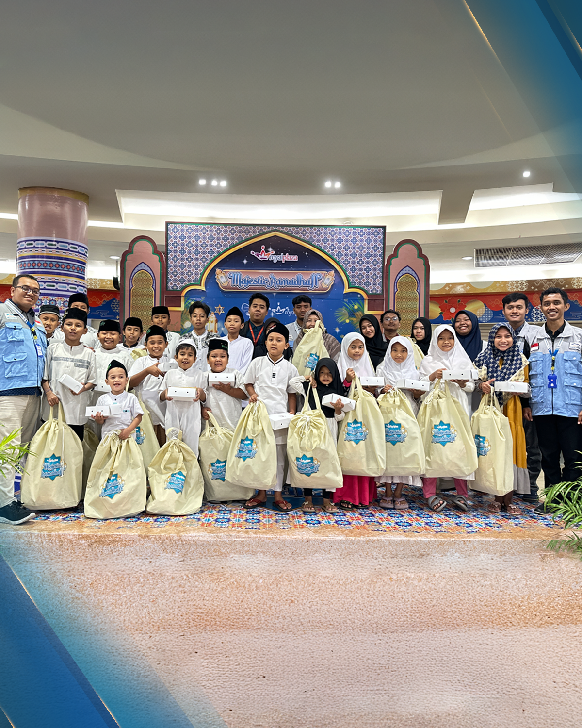 \App\Helpers\getUpload($galleryId)->alt