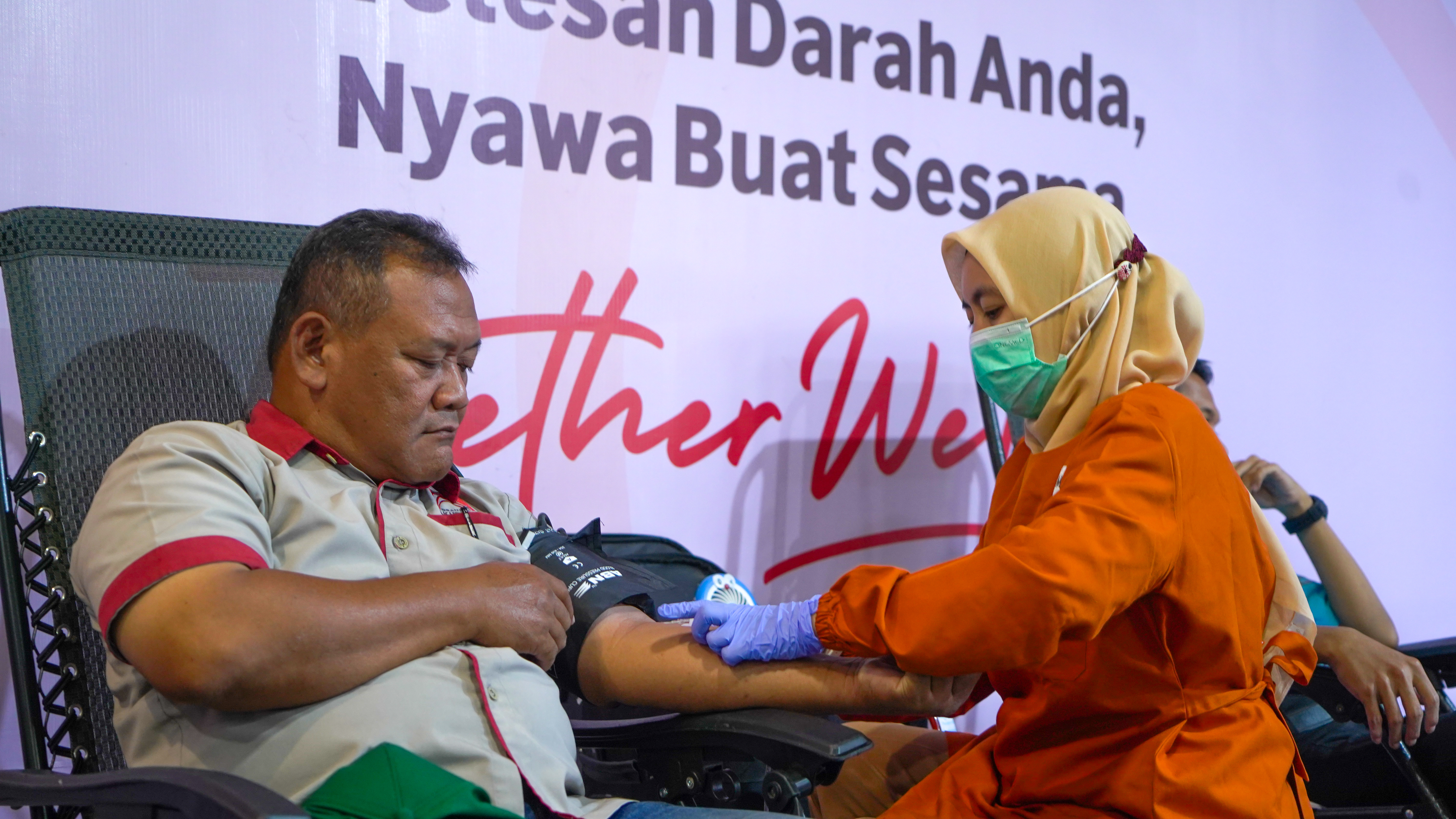 \App\Helpers\getUpload($galleryId)->alt