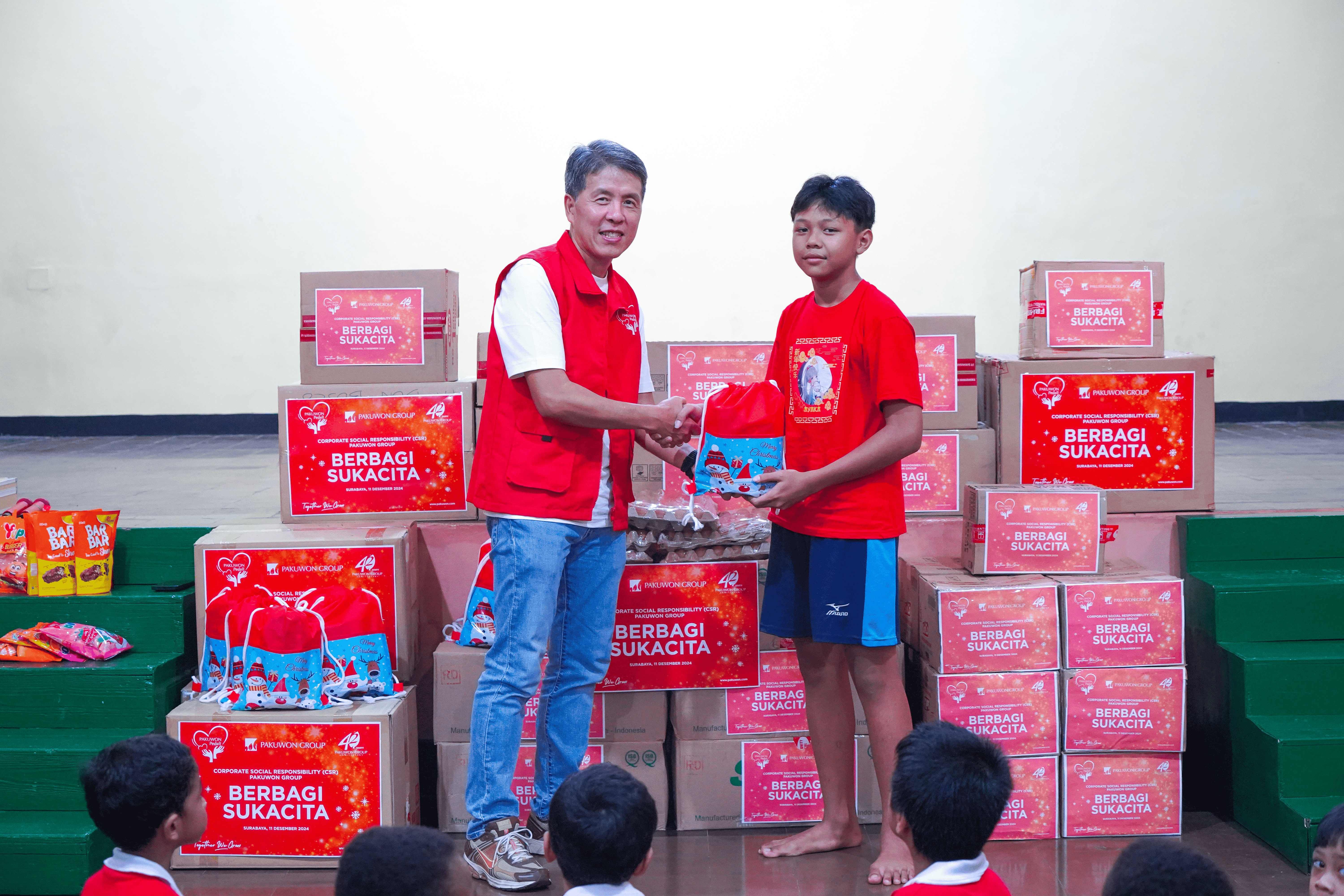 \App\Helpers\getUpload($galleryId)->alt