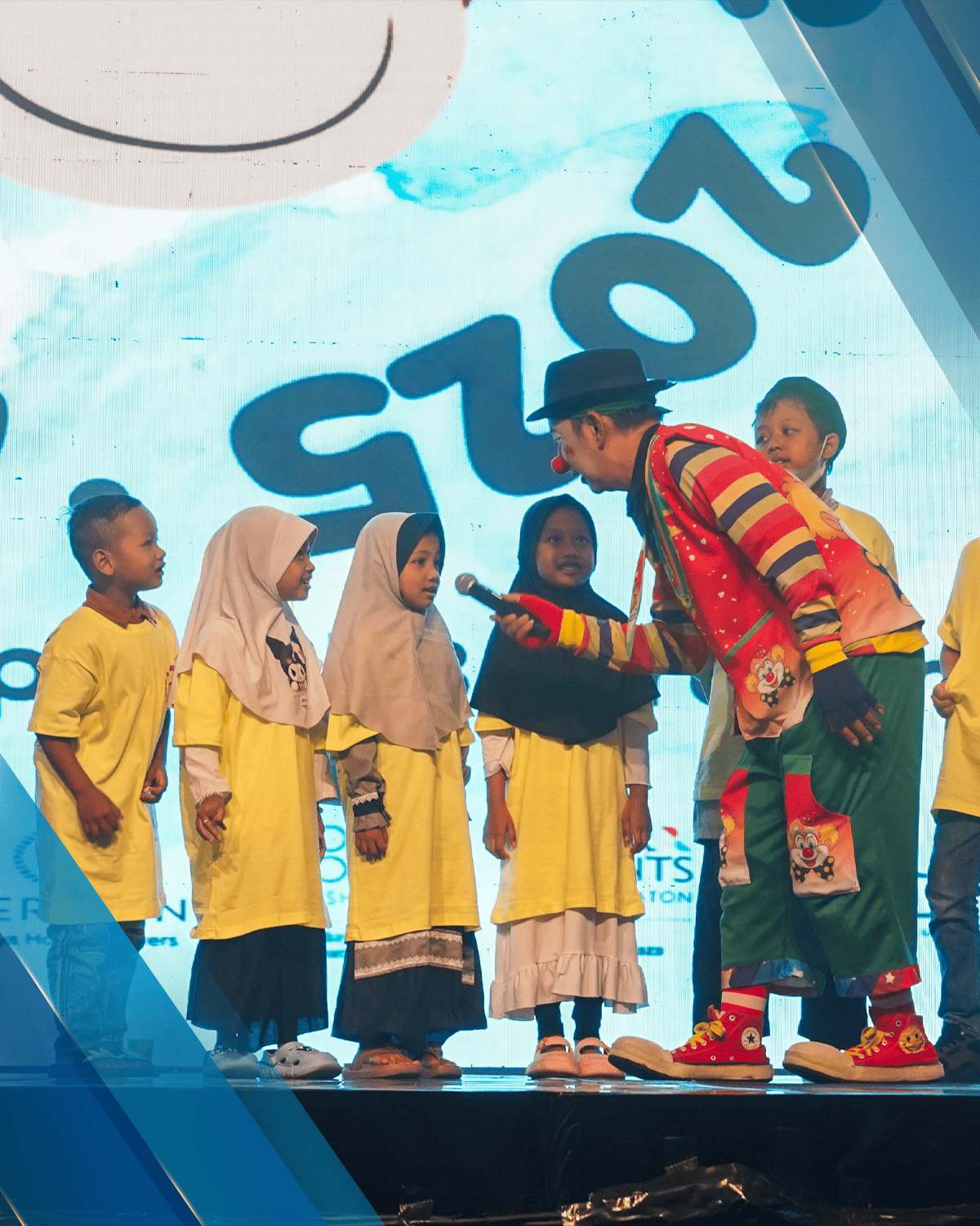 \App\Helpers\getUpload($galleryId)->alt