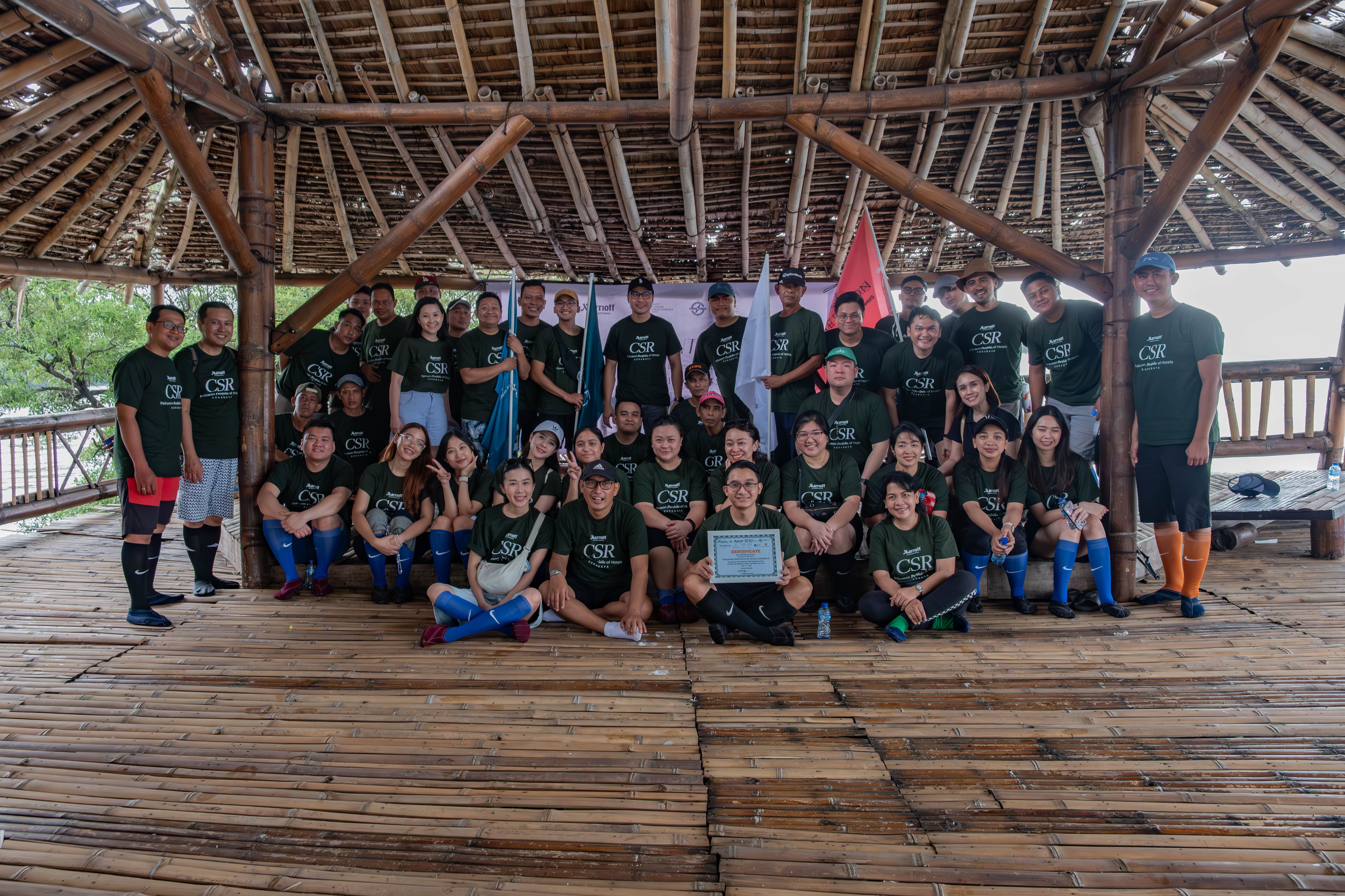 \App\Helpers\getUpload($galleryId)->alt